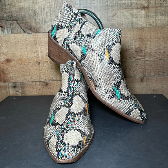 Madewell Myles Ankle Leather Boot Stamped Rainbow Snake Women’s size 8.5 - Picture 1 of 14